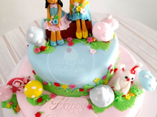 We make birthday cakes, high quality wedding cakes, Christmas cak