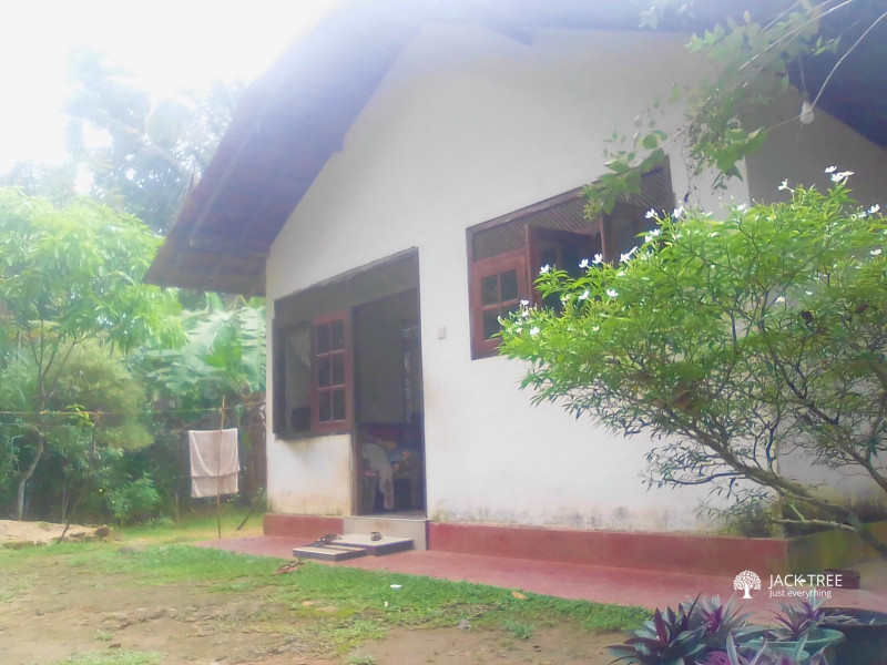 House for sale in Baddegama - Galle for