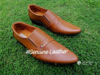 High quality shoes(100% Genuine leather)