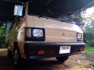 Mitsubishi L300 Petrol Van For Sale in Colombo