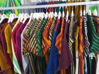 Ceylona Handloom  Gents shirt & sarong Lungi & short blouse
