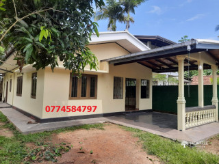House for rent 3 bed room,1 bath room, Verandah, two kitchens, fo