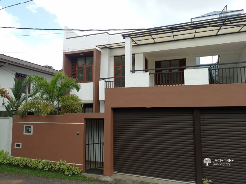 House For Rent In Thalawatugoda Hokandara