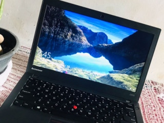 Lenovo Thinkpad X240 laptop for sale in rajagiriya Area