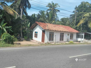 Commercial land with House for Sale in Nattandiya
