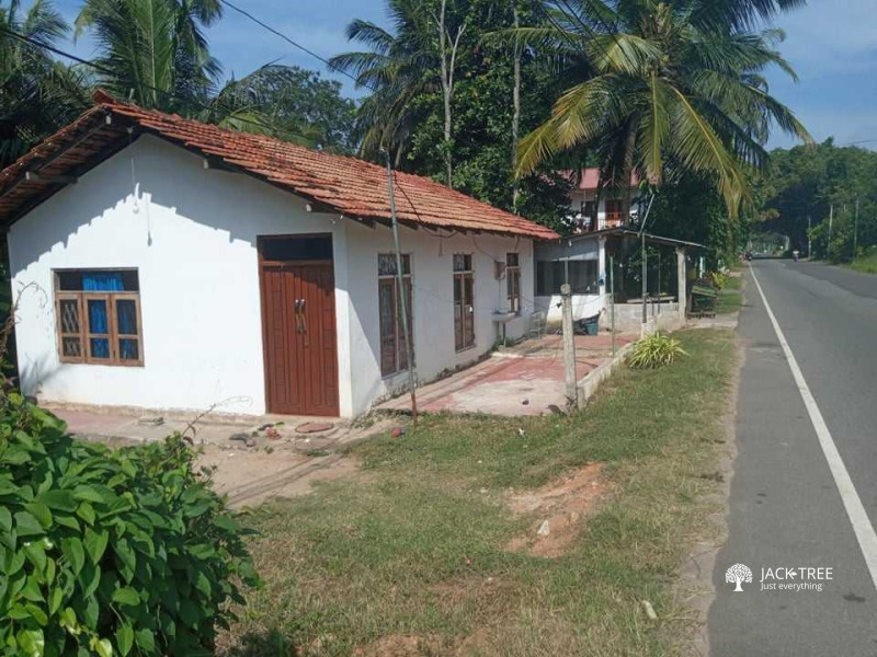 Commercial land with House for Sale in Nattandiya