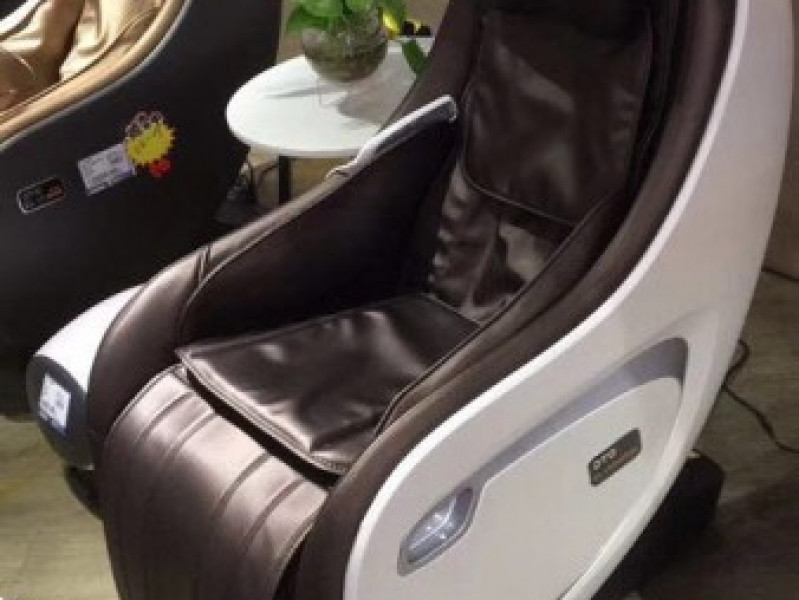 OTO Full Body Massage Chair for sale